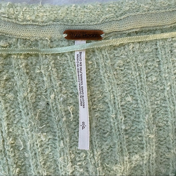 Free People NEW Seashell Crop Boxy Sweater - Picture 10 of 16